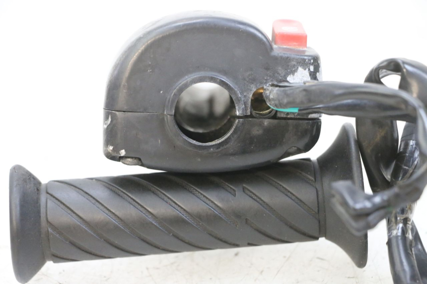 photo de COMMODO DROIT SYM CROX 4T 50 (2016 - 2023) - Détail de la pièce