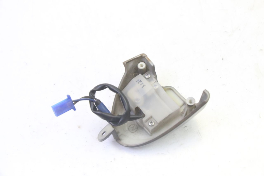 photo de COMMODO DROIT YAMAHA CYGNUS X INJECTION 125 (2007 - 2013) - Points de fixation