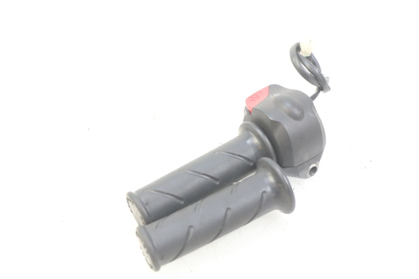 photo de COMMODO DROIT PEUGEOT E-VIVACITY 1 (2012 - 2018) - Autre angle de vue