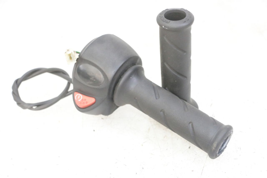 photo de COMMODO DROIT PEUGEOT ELYSTAR 125 (2002 - 2007) - Vue principale