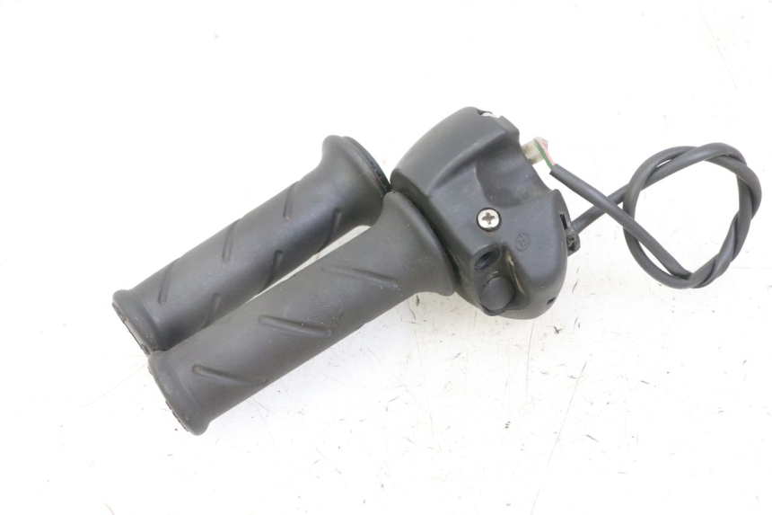 photo de COMMODO DROIT PEUGEOT ELYSTAR 125 (2002 - 2007) - Autre angle de vue