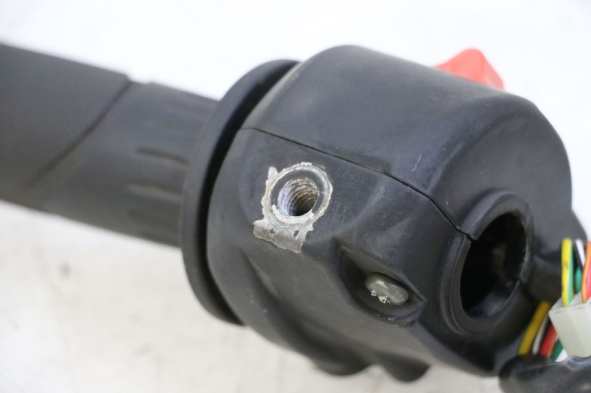 photo de COMMODO DROIT JM MOTORS EVOLIS 4T 50 (2018 - 2022) - Points de fixation