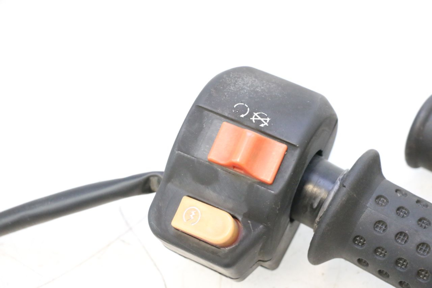 photo de COMMODO DROIT JM MOTORS EVOLIS 4T 50 (2018 - 2022) - Détail de la pièce