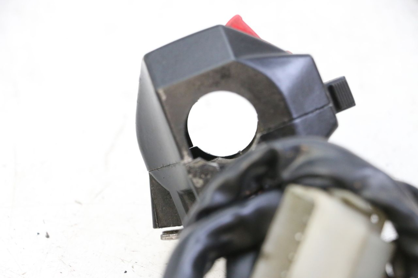 photo de COMMODO DROIT YAMAHA FJ 36Y 1100 (1984 - 1985) - Détail de la pièce