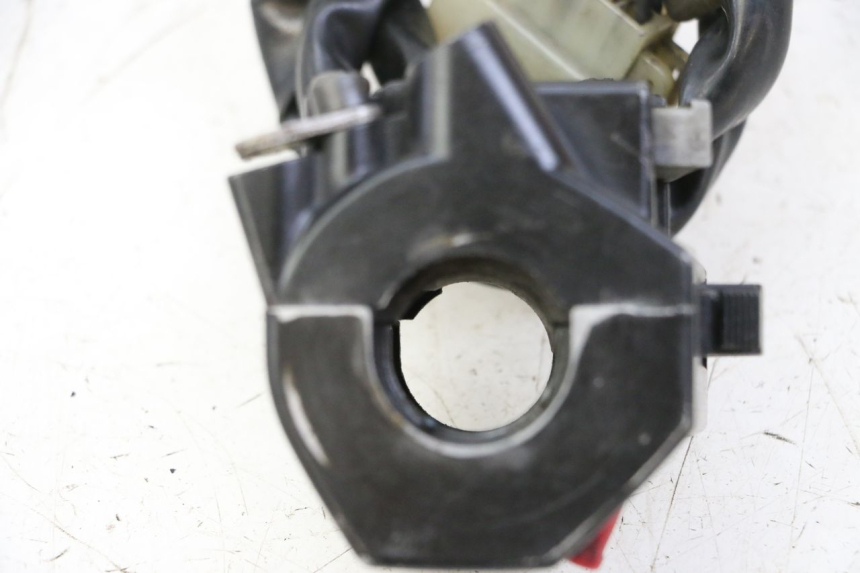 photo de COMMODO DROIT YAMAHA FJ 36Y 1100 (1984 - 1985) - Zoom état d’usage