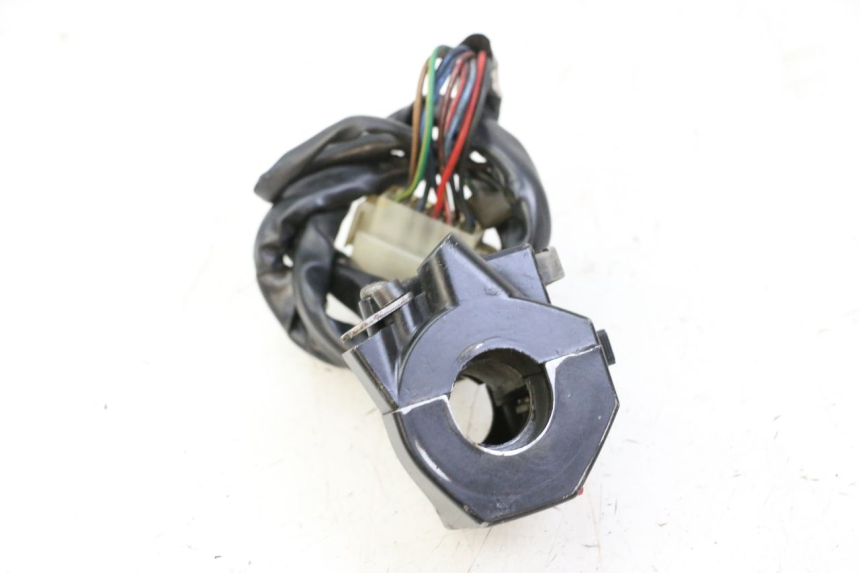 photo de COMMODO DROIT YAMAHA FJ 36Y 1100 (1984 - 1985) - Autre angle de vue