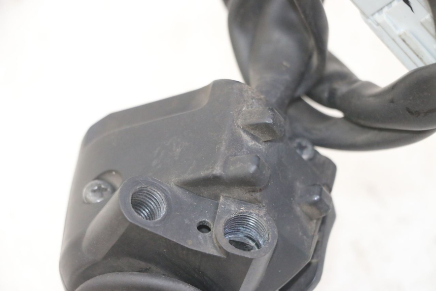 photo de COMMODO DROIT HONDA FORZA ABS 300 (2013 - 2017) - Zoom état d’usage