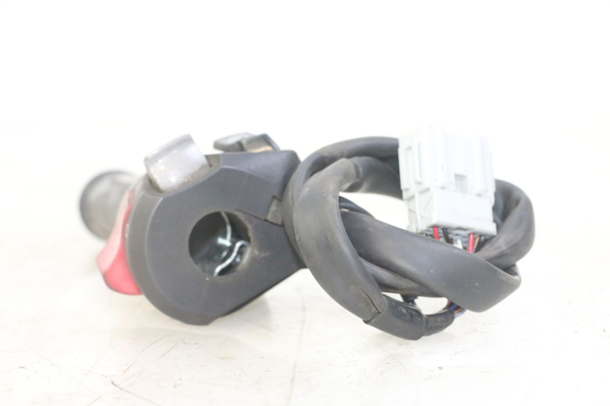 photo de COMMODO DROIT HONDA FORZA ABS 300 (2013 - 2017) - Autre angle de vue