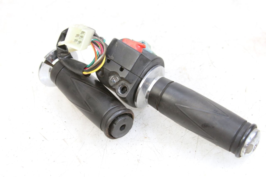 photo de COMMODO DROIT BAOTIAN FRESH 50 (2004 - 2012) - Autre angle de vue