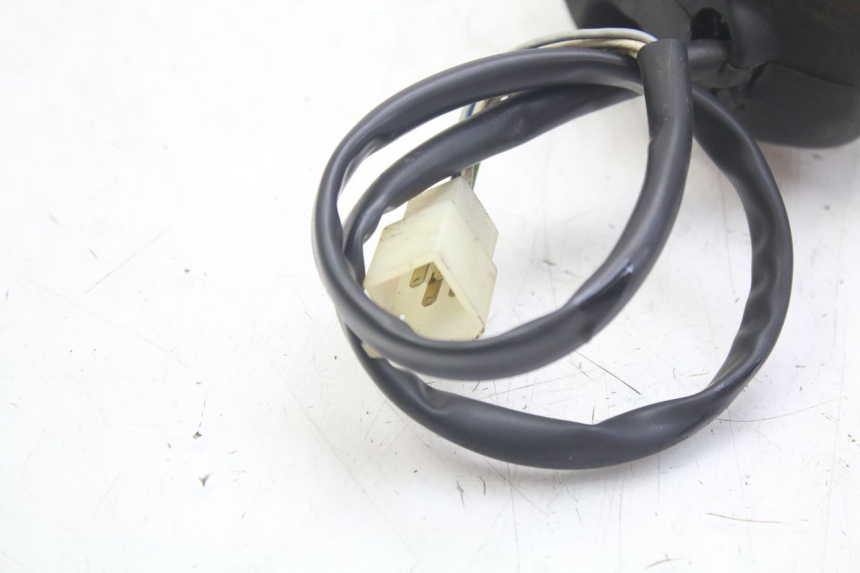 photo de COMMODO DROIT PEUGEOT GEOPOLIS RS 125 (2007 - 2009) - Gros plan technique