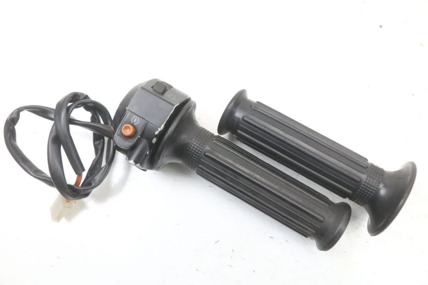 photo de Right handlebar switch HYOSUNG GF 125 (2001 - 2005) - Détail de la pièce