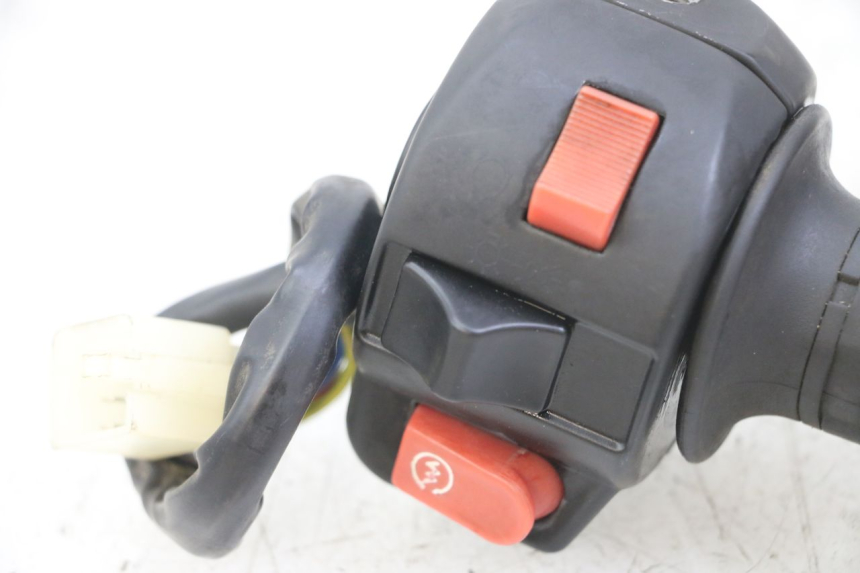 photo de COMMODO DROIT GOES WIKI 125 (2010 - 2015) - Points de fixation