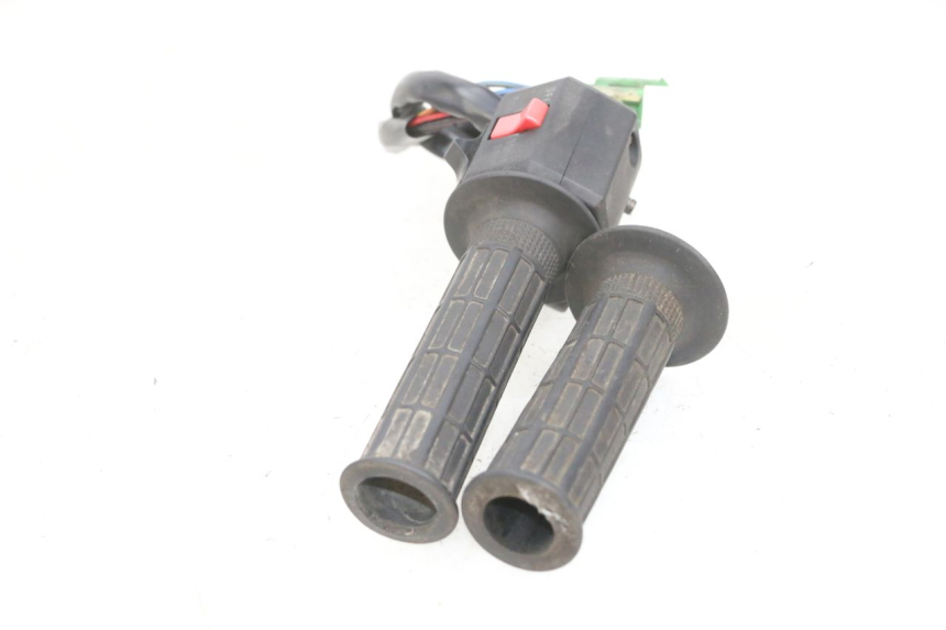 photo de COMMODO DROIT KAWASAKI GPX R WARBIRD 600 (1988 - 1993) - Pièce contrôlée