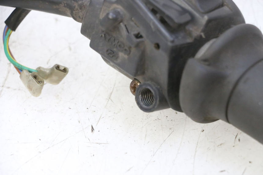 photo de COMMODO DROIT KYMCO GRAND DINK 125 (2008 - 2014) - Vue d’ensemble