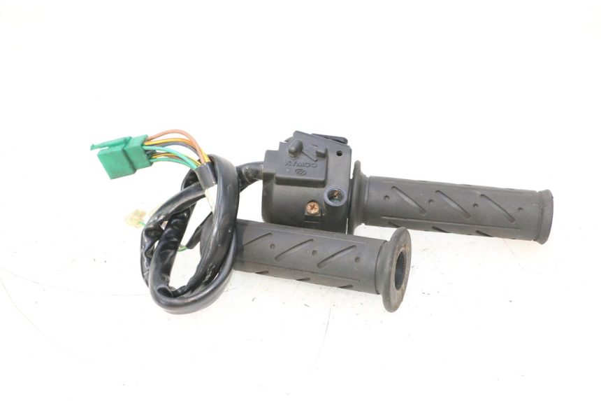photo de COMMODO DROIT KYMCO GRAND DINK 125 (2008 - 2014) - Autre angle de vue