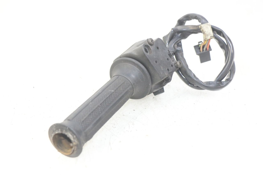 photo de COMMODO DROIT SUZUKI GSX-F GSX  F 1100 (1988 - 1994) - Points de fixation