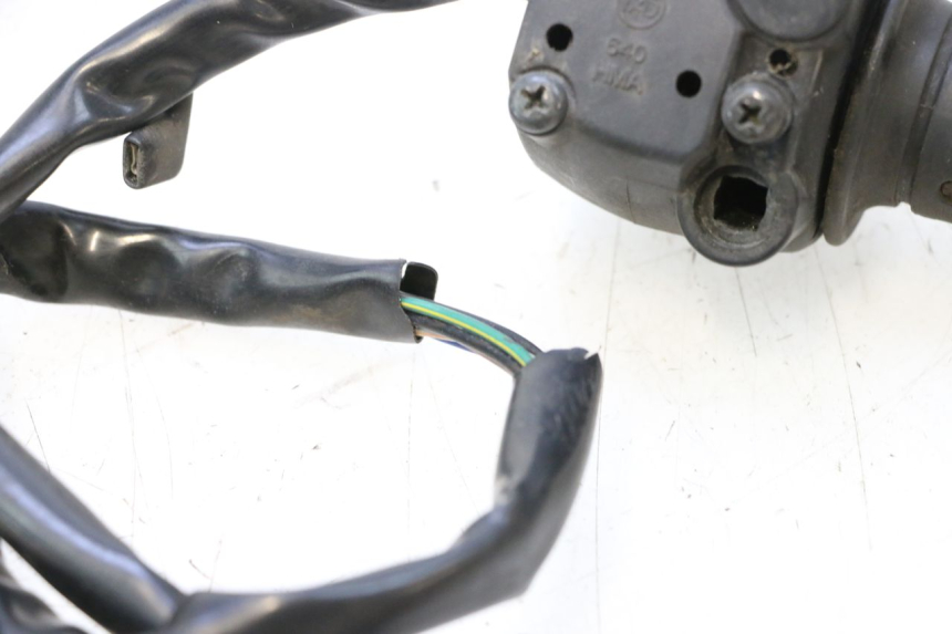 photo de COMMODO DROIT SYM GTS EVO 125 (2009 - 2013) - Points de fixation