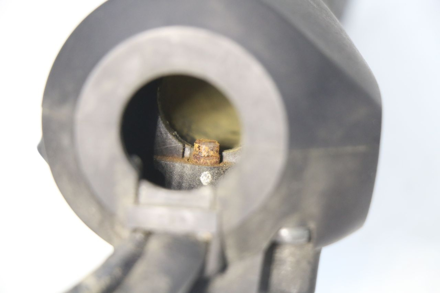 photo de COMMODO DROIT HONDA FES S-WING SWING 125 (2007 - 2015) - Gros plan technique