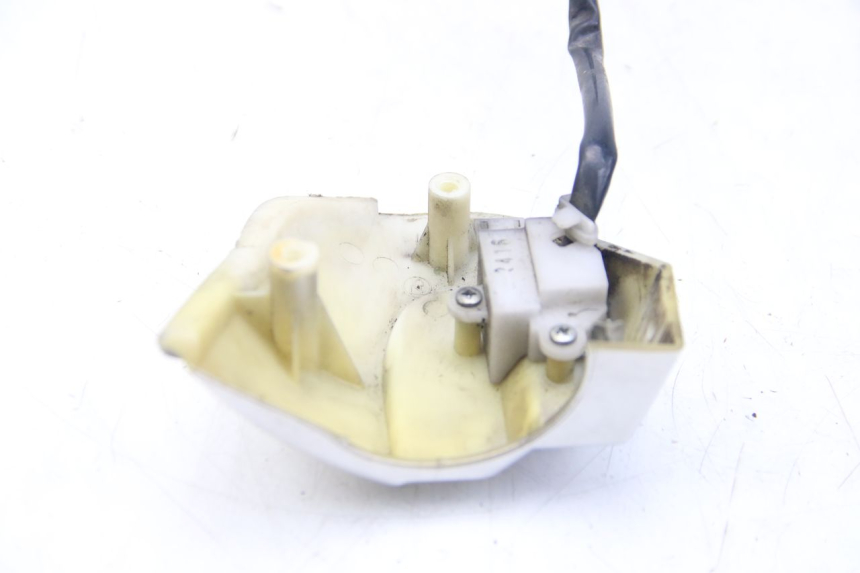 photo de COMMODO DROIT YAMAHA HW XENTER 125 (2011 - 2017) - Autre angle de vue
