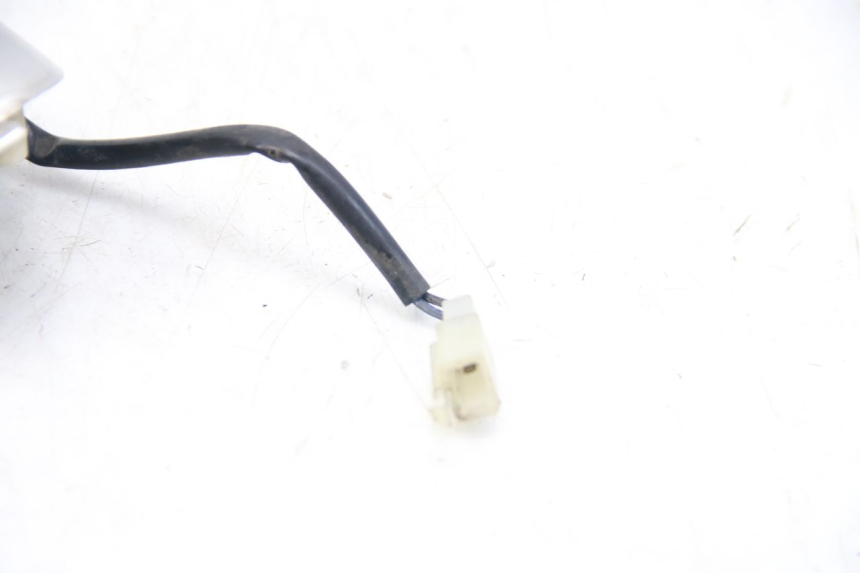 photo de COMMODO DROIT YAMAHA HW XENTER 125 (2011 - 2017) - Gros plan technique