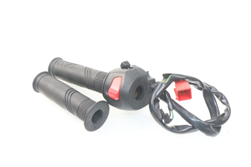 photo de COMMODO DROIT SYM JOYMAX 250 (2013 - 2017) - Vue d’ensemble