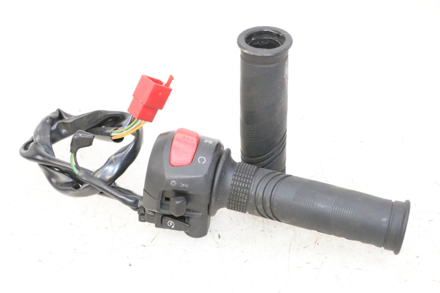 photo de COMMODO DROIT SYM JOYMAX 125 (2010 - 2017) - Vue principale