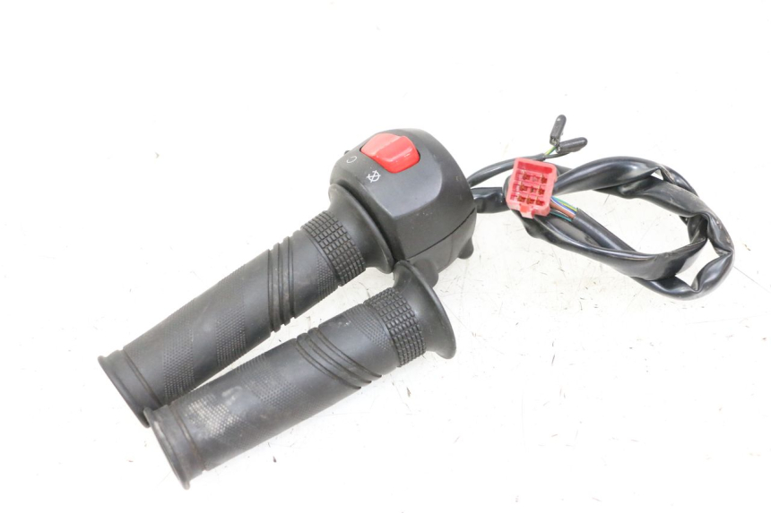 photo de COMMODO DROIT SYM JOYMAX 125 (2010 - 2017) - Vue d’ensemble