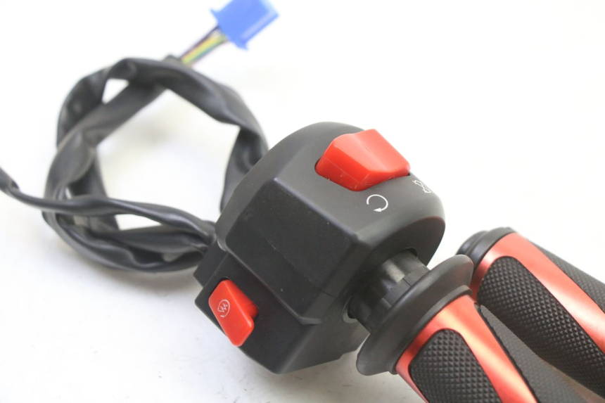 photo de COMMODO DROIT KIDEN KD125-G 125 (2018 - 2022) - Zoom état d’usage