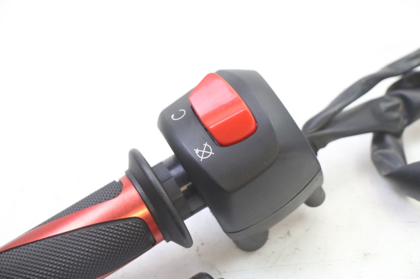 photo de COMMODO DROIT KIDEN KD125-G 125 (2018 - 2022) - Gros plan technique