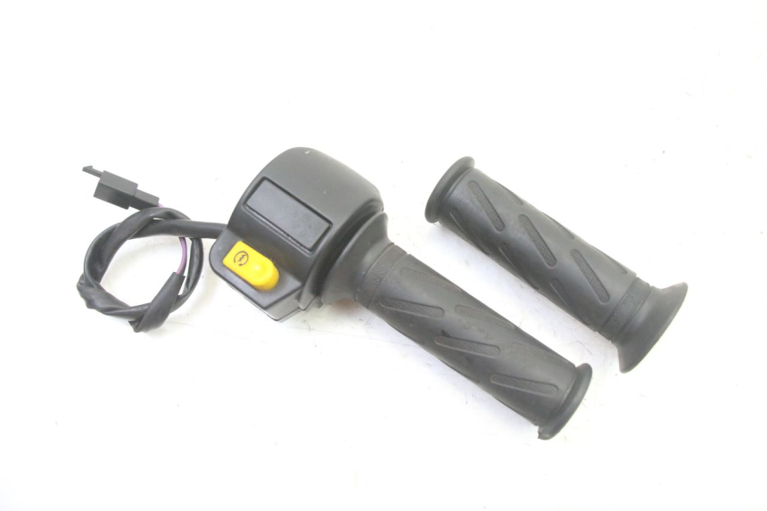 photo de COMMODO DROIT PEUGEOT KISBEE 2T 50 (2010 - 2017) - Vue principale