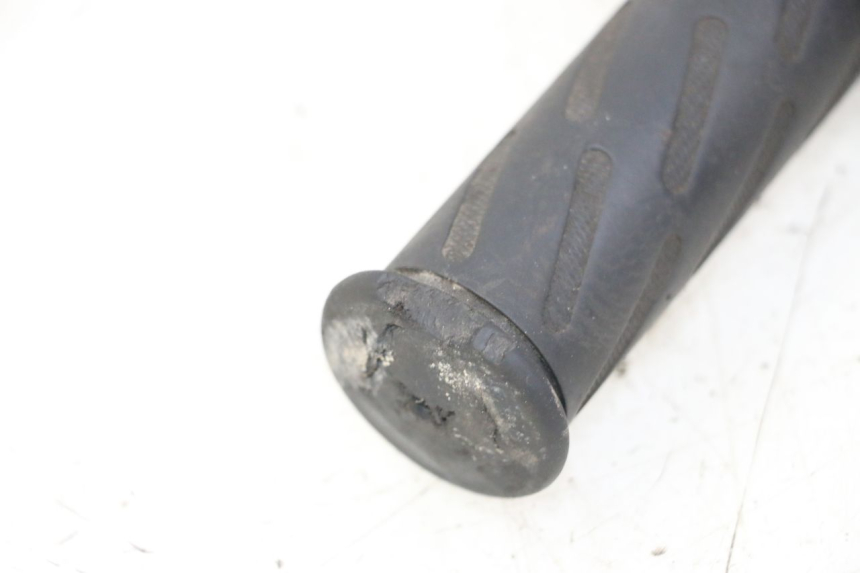 photo de COMMODO DROIT PEUGEOT KISBEE 2T 50 (2010 - 2017) - Vue d’ensemble