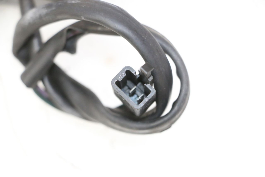 photo de COMMODO DROIT PEUGEOT KISBEE 2T 50 (2010 - 2017) - Zoom état d’usage