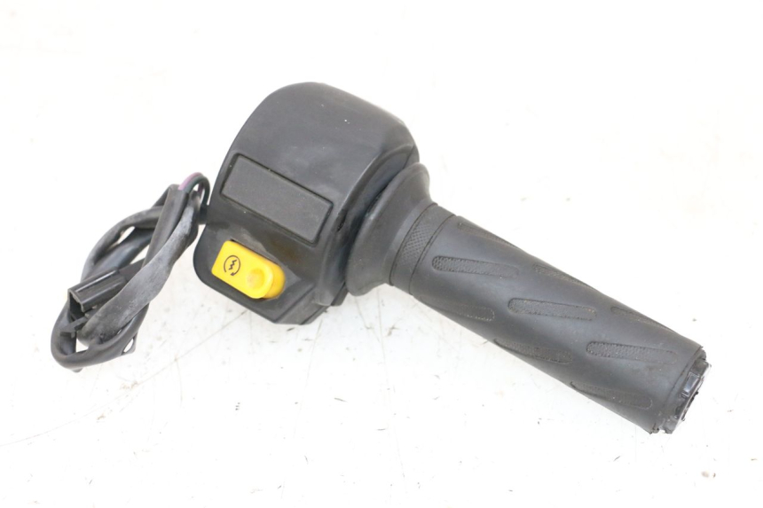 photo de COMMODO DROIT PEUGEOT KISBEE 2T 50 (2010 - 2017) - Vue principale