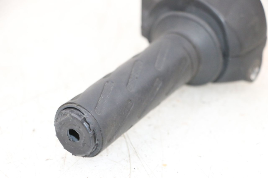 photo de COMMODO DROIT PEUGEOT KISBEE 2T 50 (2010 - 2017) - Vue d’ensemble