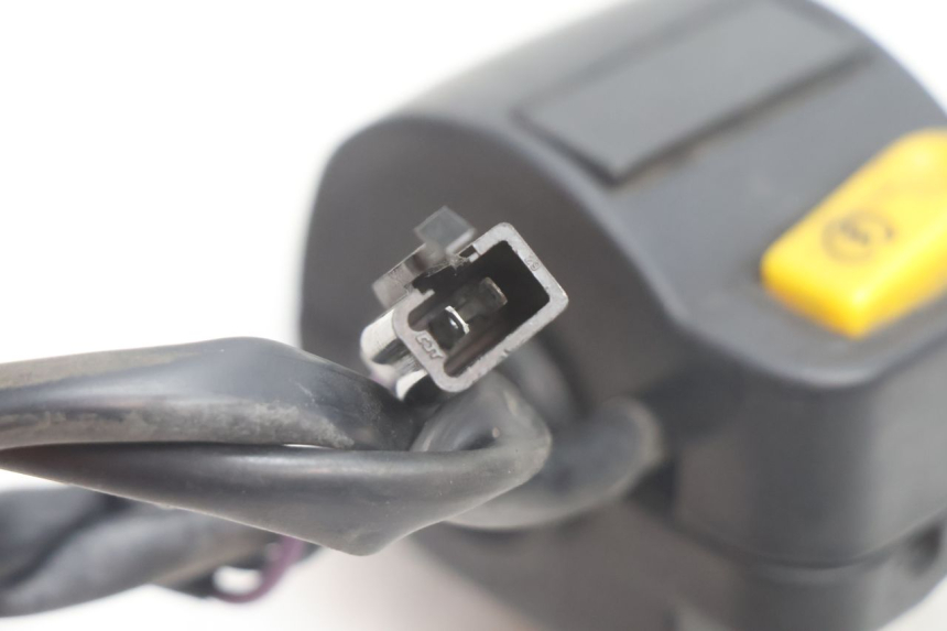 photo de COMMODO DROIT PEUGEOT KISBEE 2T 50 (2010 - 2017) - Vue d’ensemble