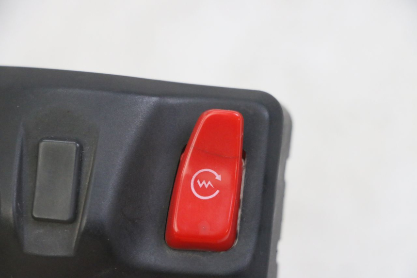 photo de COMMODO DROIT PEUGEOT KISBEE 4T 50 (2018 - 2022) - Autre angle de vue