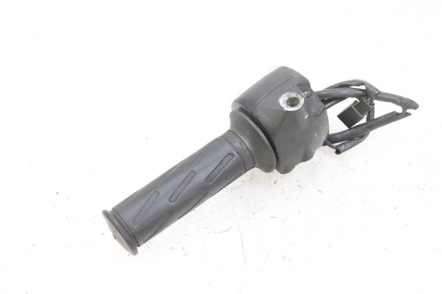 photo de COMMODO DROIT PEUGEOT KISBEE 4T 50 (2010 - 2017) - Vue d’ensemble