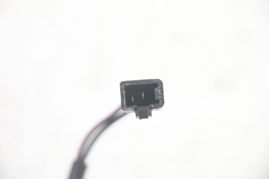 photo de COMMODO DROIT PEUGEOT KISBEE 4T 50 (2010 - 2017) - Points de fixation