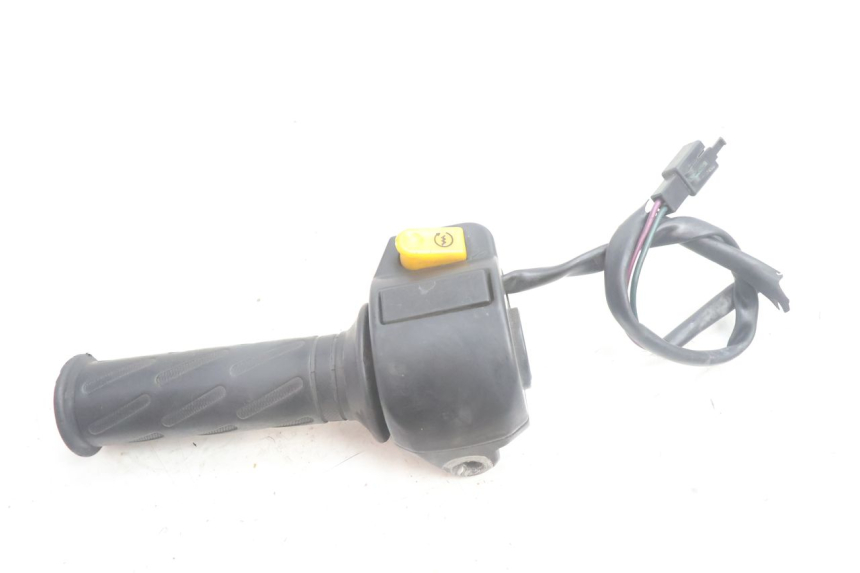 photo de COMMODO DROIT PEUGEOT KISBEE 4T 50 (2010 - 2017) - Autre angle de vue