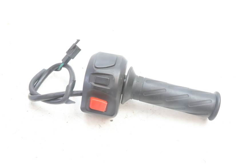 photo de COMMODO DROIT PEUGEOT KISBEE 4T 50 (2010 - 2017) - Vue principale