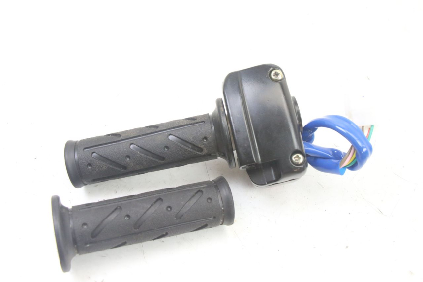 photo de COMMODO DROIT KYMCO AGILITY 4T 50 (2005 - 2018) - Autre angle de vue