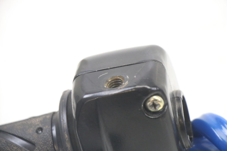 photo de COMMODO DROIT KYMCO AGILITY 4T 50 (2005 - 2018) - Gros plan technique