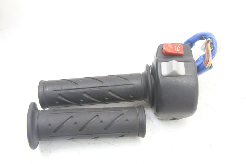 photo de COMMODO DROIT KYMCO PEOPLE S 125 (2000 - 2008) - Zoom état d’usage