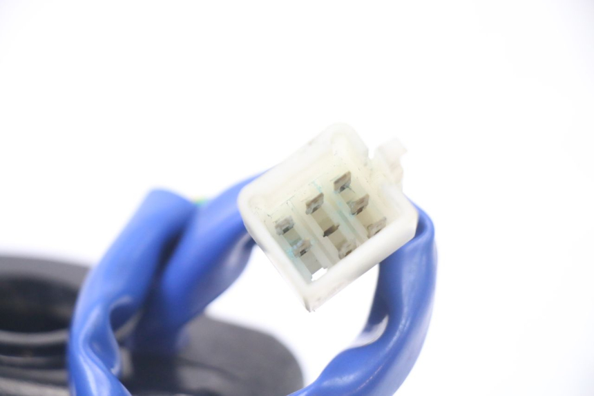 photo de COMMODO DROIT KYMCO PEOPLE S 125 (2000 - 2008) - Points de fixation