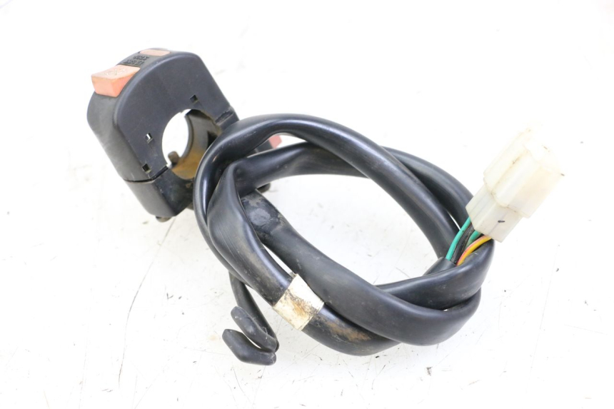 photo de COMMODO DROIT KYMCO STRYKER OFF ROAD 125 (1999 - 2005) - Autre angle de vue