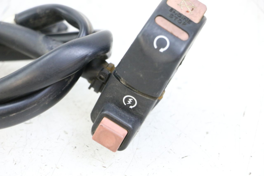 photo de COMMODO DROIT KYMCO STRYKER OFF ROAD 125 (1999 - 2005) - Vue d’ensemble