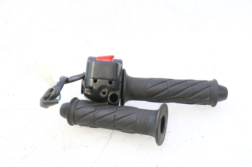 photo de COMMODO DROIT LONGJIA LJ50QT 8M 2T 50 (2010 - 2017) - Gros plan technique