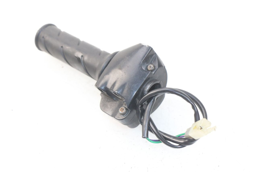 photo de COMMODO DROIT PEUGEOT LUDIX 50 (2008 - 2017) - Gros plan technique