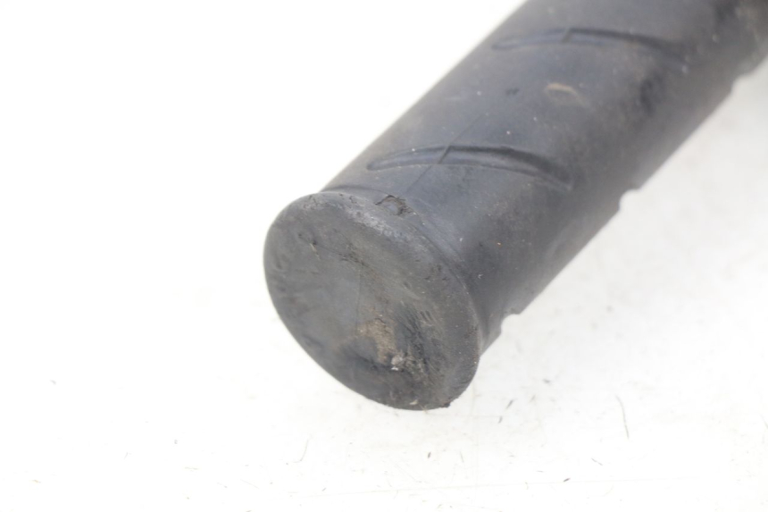 photo de COMMODO DROIT PEUGEOT LUDIX 50 (2008 - 2017) - Autre angle de vue