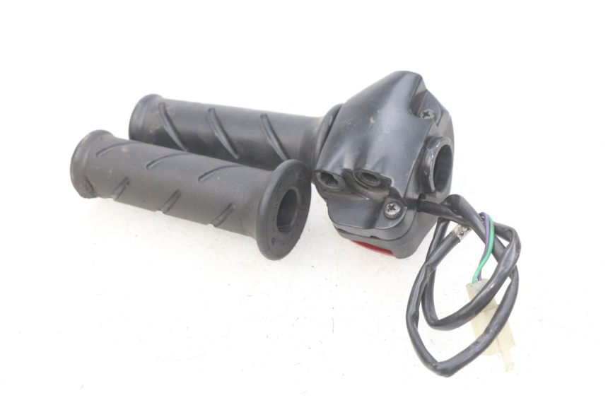 photo de COMMODO DROIT PEUGEOT LUDIX 50 (2008 - 2017) - Zoom état d’usage